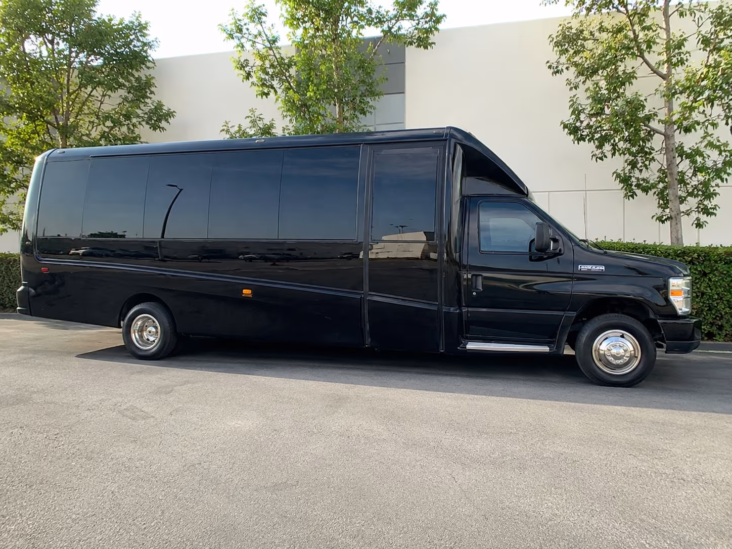 charter buses for conferences and corporate events at the dothan civic center