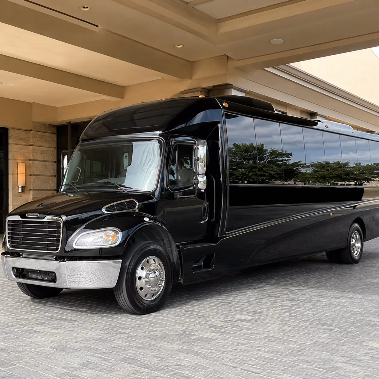 dothan 25 passenger minibus